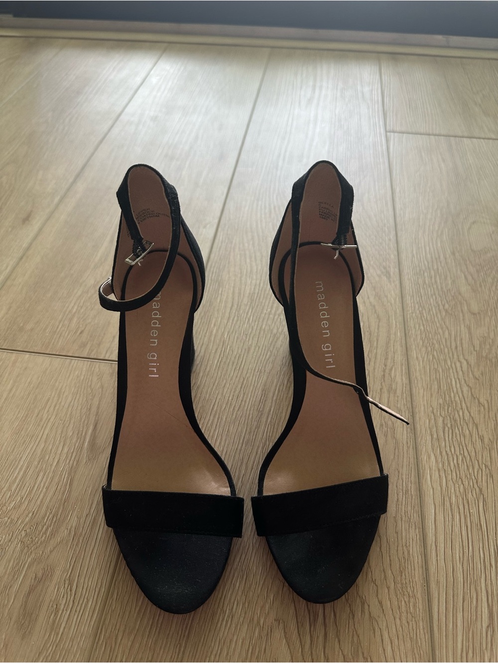 Madden Girl Black Open-Toe Ankle-Strap Block Heels Size 6